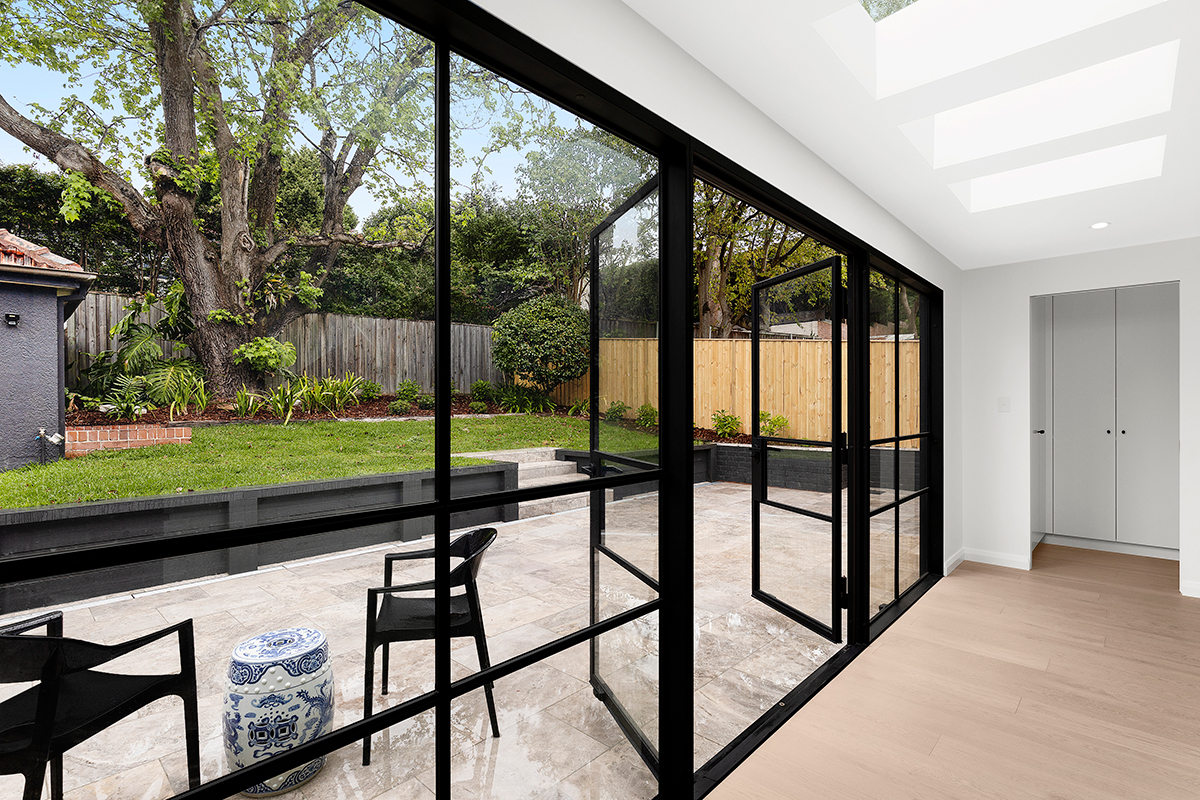 Earle_Street_27_Cremorne_(Back_Glass_Doors)